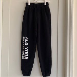 Alo yoga sweats